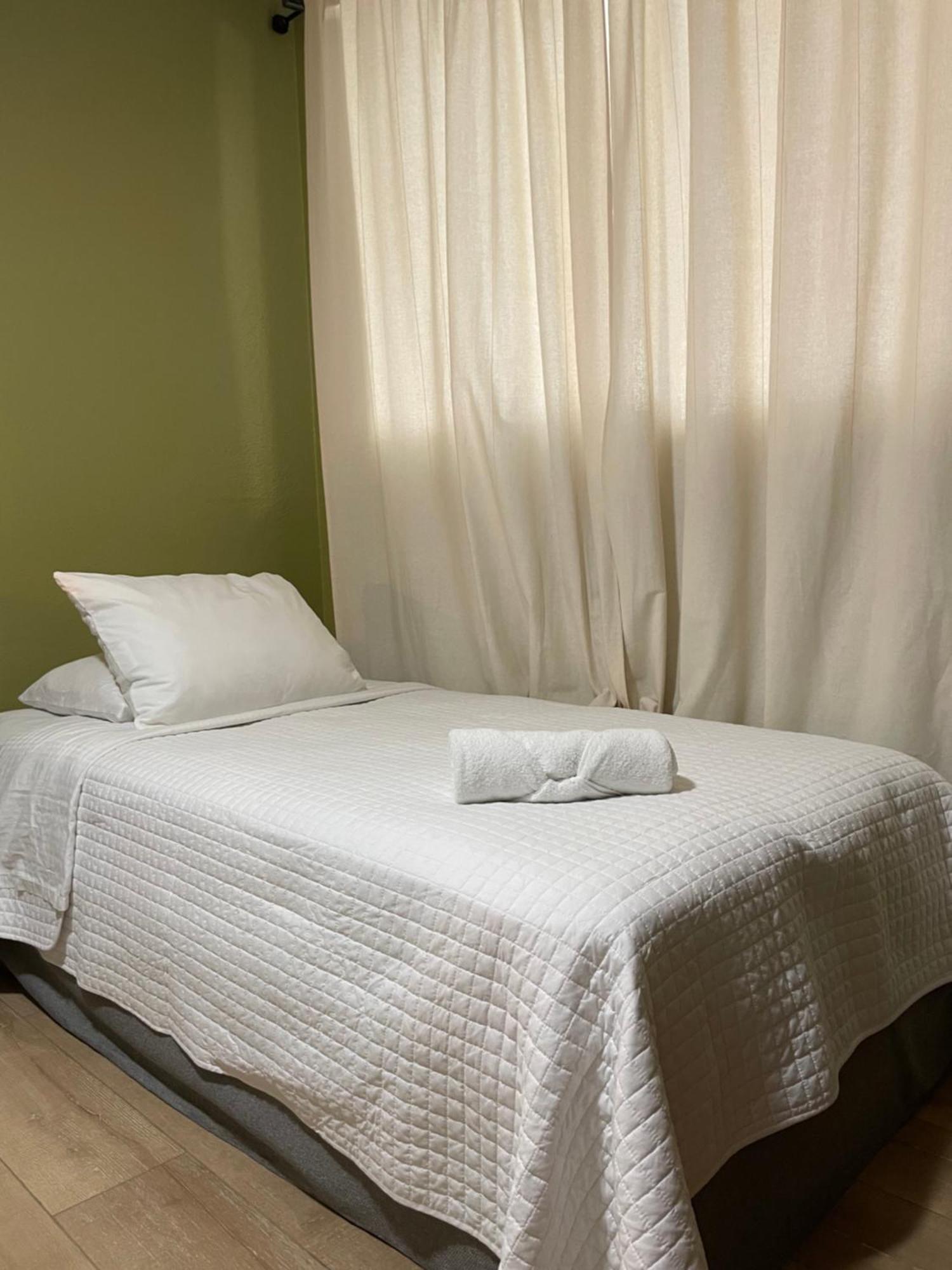 Séjour chez l'habitant Small Private In With Free Strong Wifi!!!